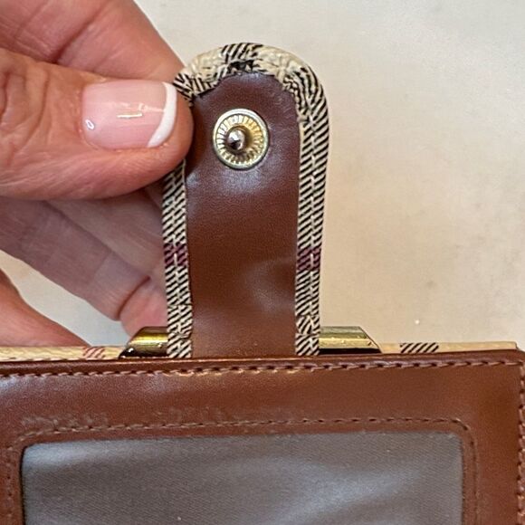 Burberry Vintage Haymarket Check Knight Insignia Bifold Wallet - HTF - Picture 14 of 16